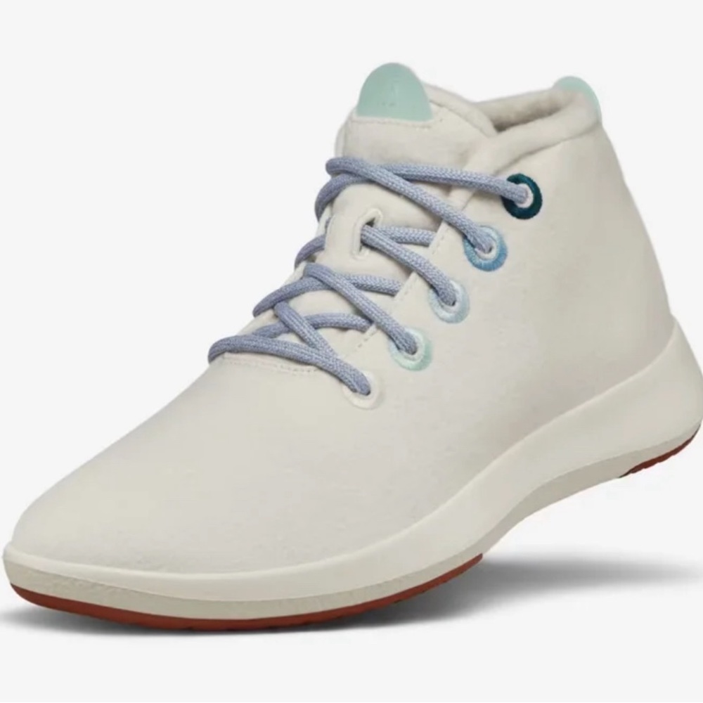 Women's Allbirds Wool Runner-up Mizzles Winter White Sneakers 
Size 9
